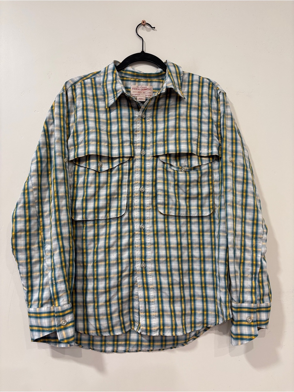 Filson Shirt Mens Size Medium Blue Yellow Plaid Long Sleeve Vented Fishing
